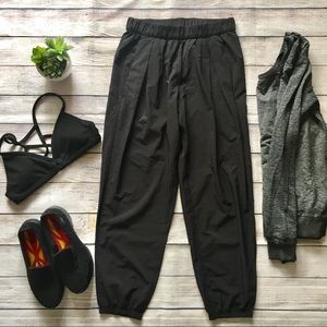Lululemon Rollin' With My Omies joggers black 4